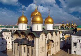 Московский Кремль: башни и соборы